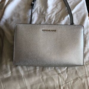 Michael Kors Crossbody Clutch